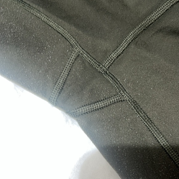 15. Lululemon Wunder Under 28” - Picture 4 of 5